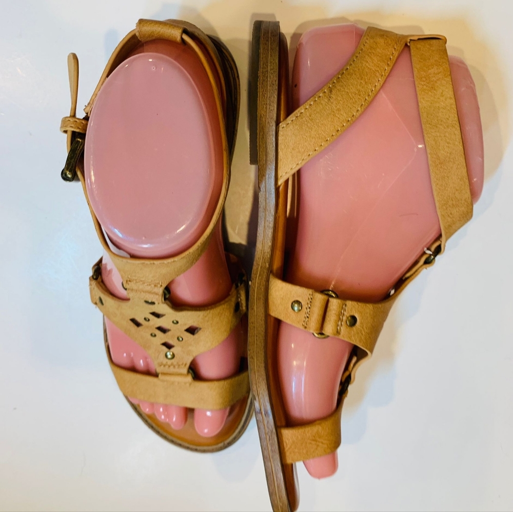 Sandals - Picture 3 of 7